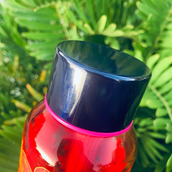 Starbucks Strawberry Glass Water Bottle Tumbler Recycled Floral 20oz 2022 New - Picture 4 of 9